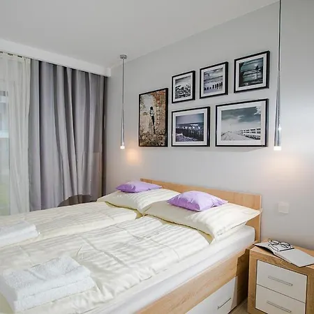Apartament wrzos z ogródkiem Pogorzelica  Pokój zdjęcie